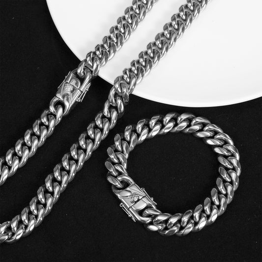 Titanium steel Cuban Link Chain Necklace close up